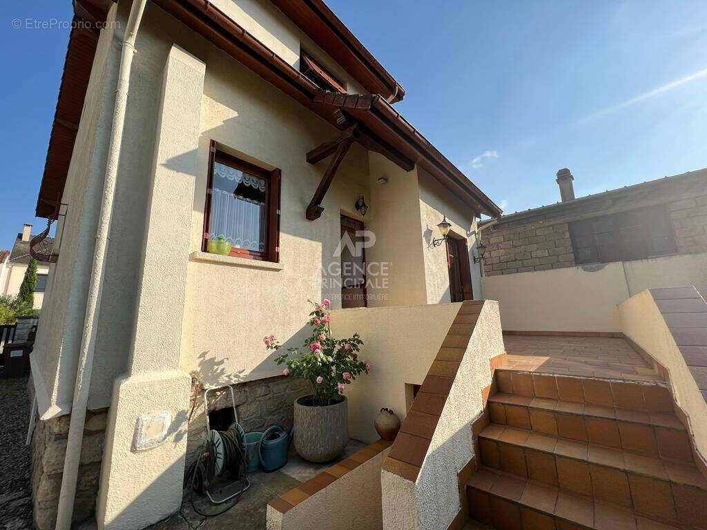 Maison à CARRIERES-SUR-SEINE