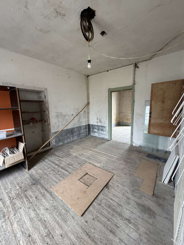 Maison à CHATENAY-SUR-SEINE