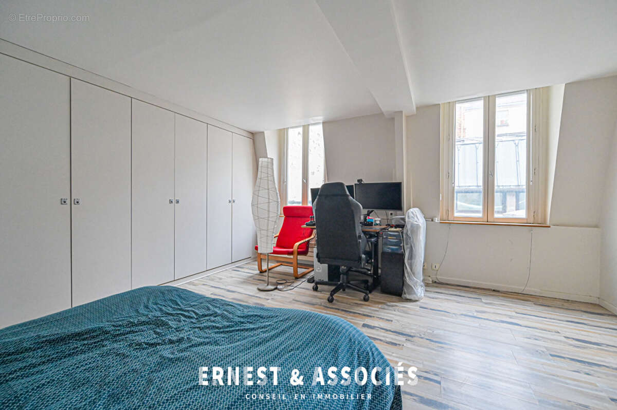 59356588g.jpg - Appartement à PARIS-10E