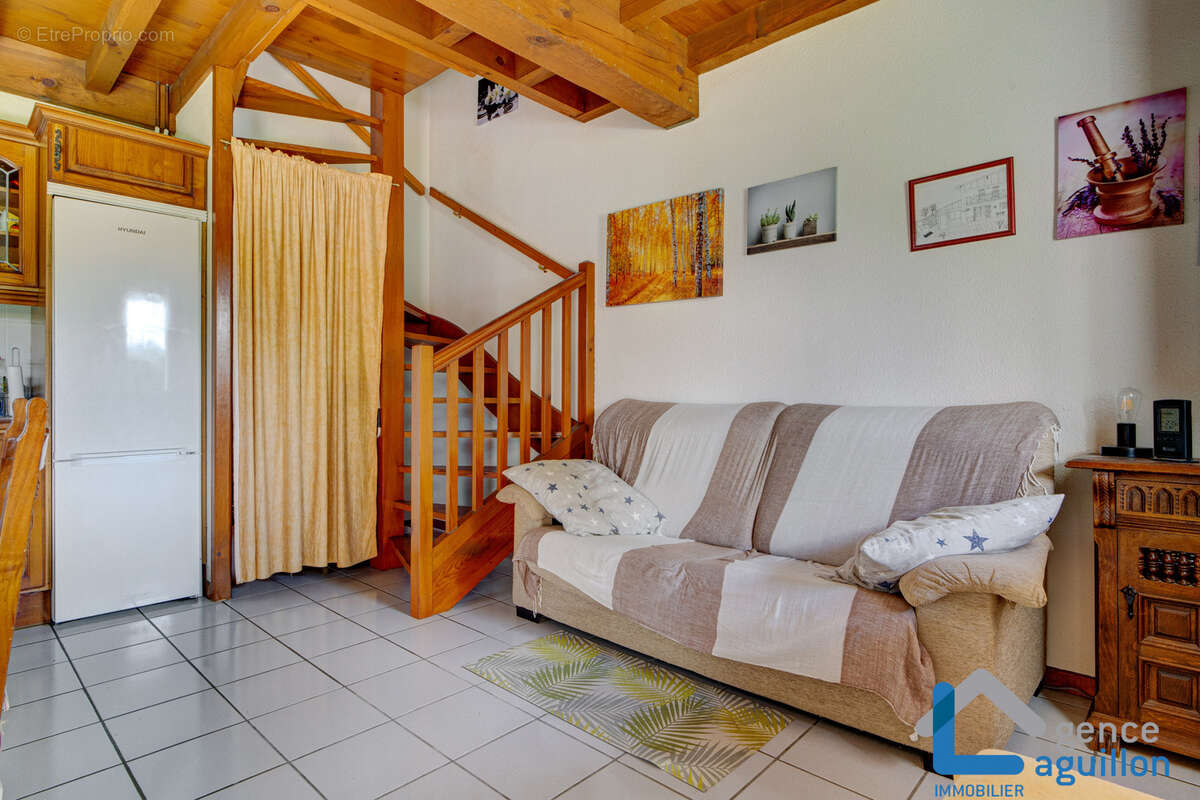Maison 3 pieces en copropriete sur 3 niveaux avec terrasse, jardin et parking - photo 7