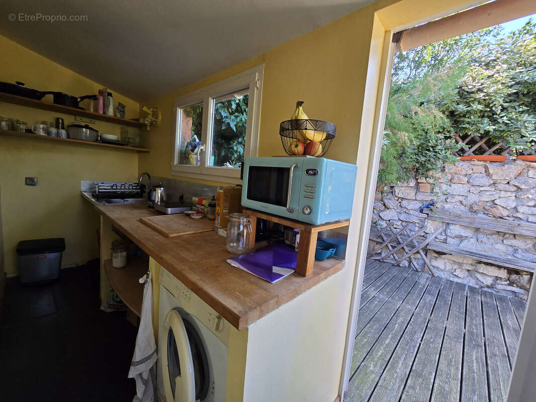 Quartier Haut de Sète, appartement T2 avec terrasse, - photo 7