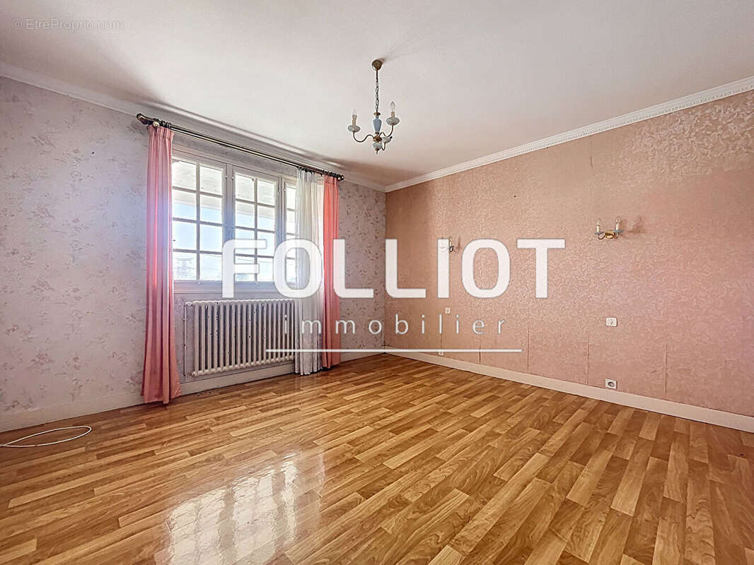 Maison à LA BLOUTIERE
