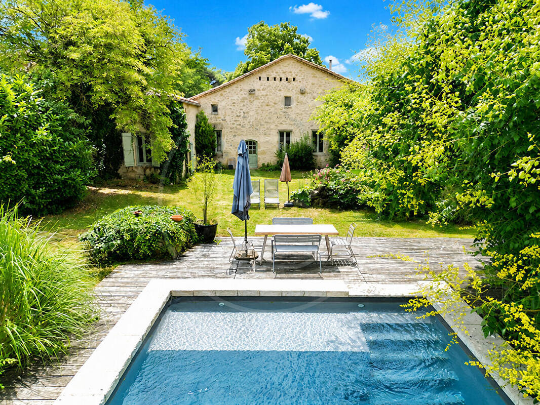 Maison à SAINT-EMILION