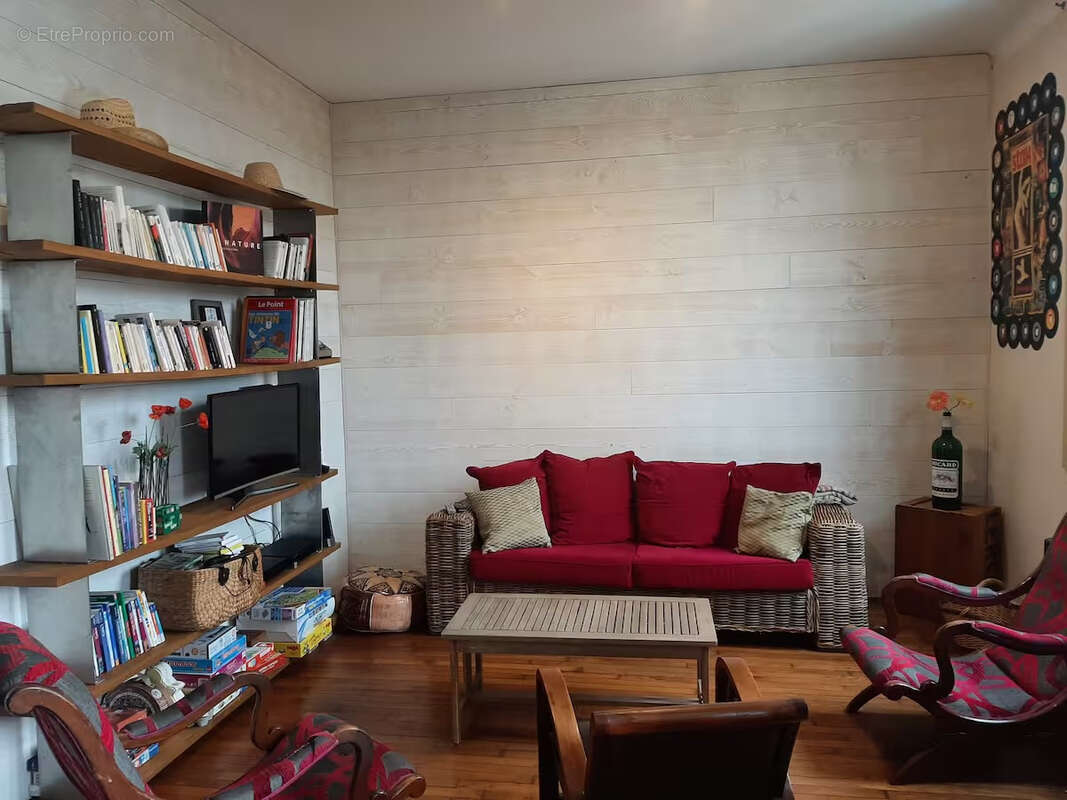 Maison à SAINT-SATUR