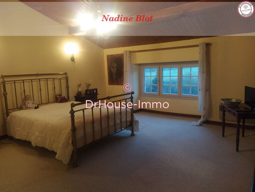 Maison à SAINT-MACAIRE-EN-MAUGES