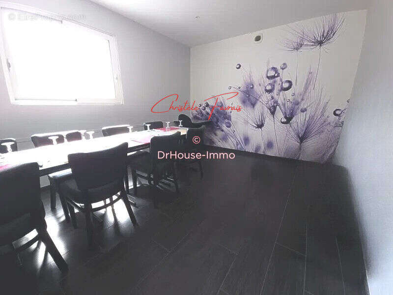 Commerce à LOUVIGNE-DU-DESERT