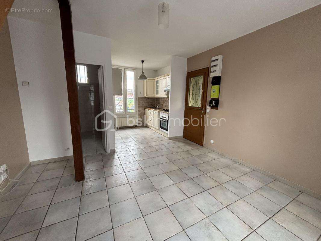 Maison à VIRY-CHATILLON