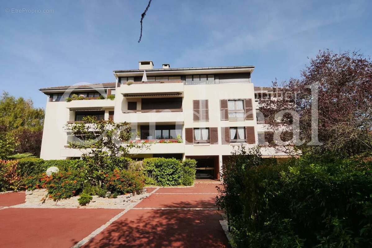 Appartement à NOISY-LE-ROI