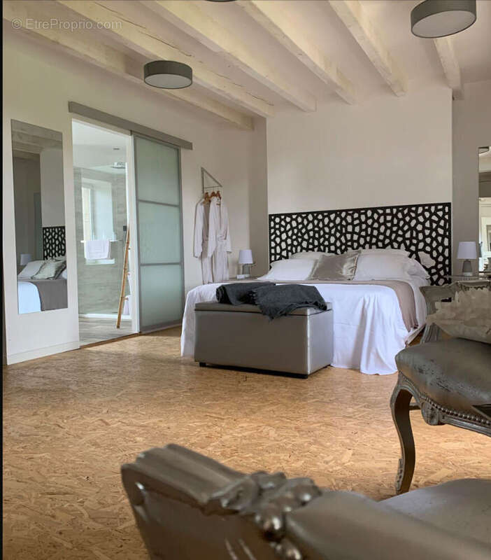 Maison  10 pièce(s) 577 m2 - photo 8