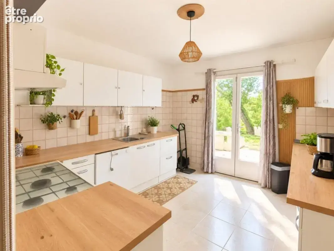 Maison 6 pièces 166 m² à vendre à Sainte-Anastasie-Sur-Issole (83136) - photo 5