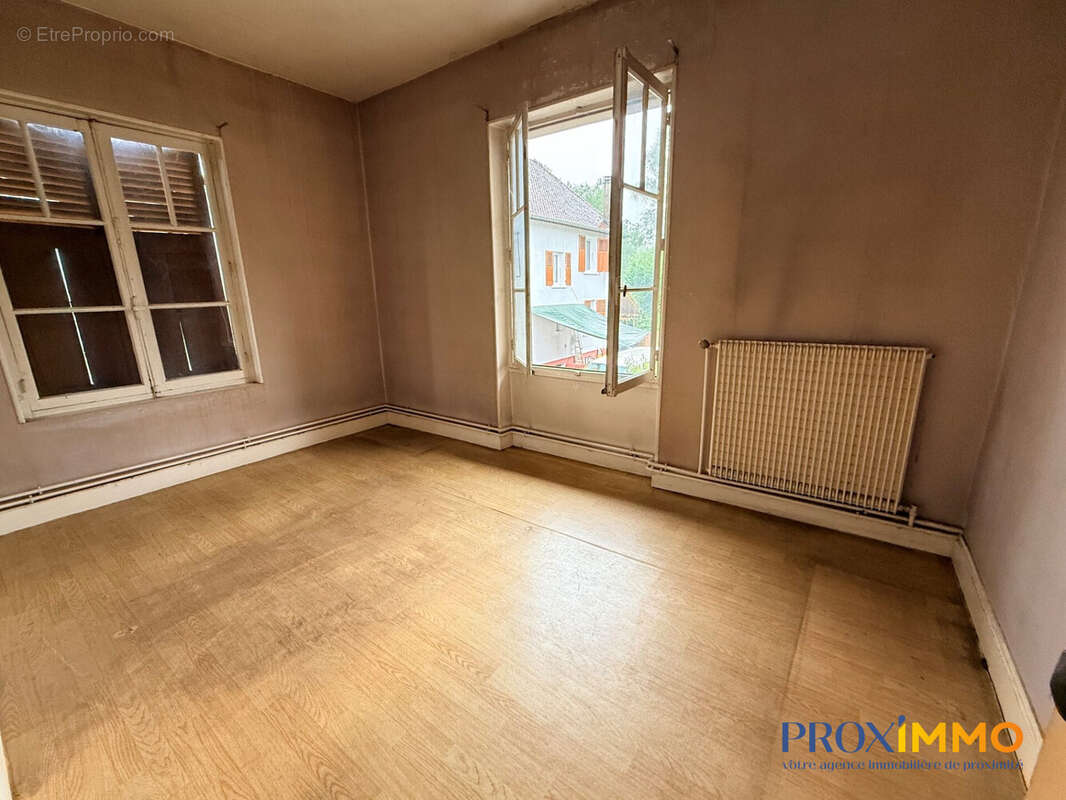 Maison 113 m² à Saint-Jean-D'avelanne  - photo 5