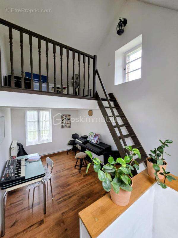 Maison à SAINTE-GAUBURGE-SAINTE-COLOMBE