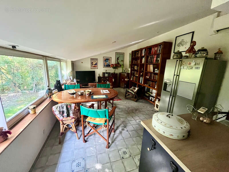 Maison à SAINTE-RADEGONDE-DES-NOYERS