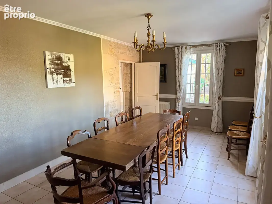 Opportunité, charmante Longère entièrement rénovée de 276 m² avec piscine, rare .... - photo 11