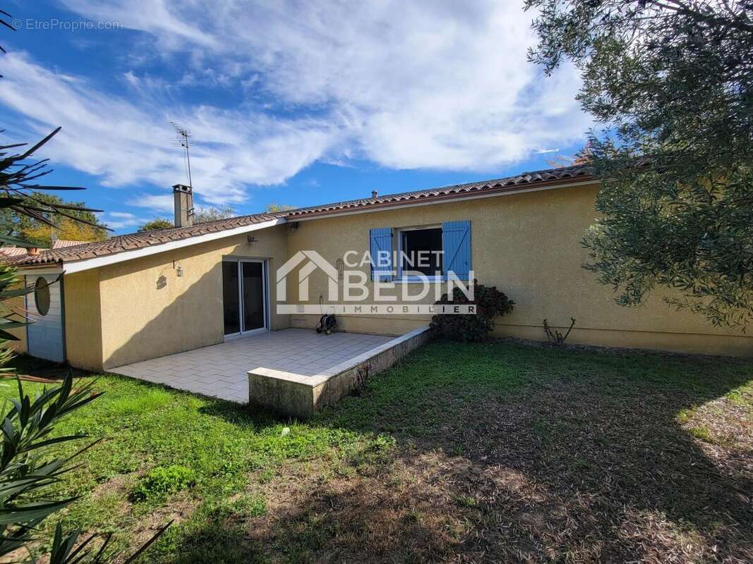 Maison à SAINT-PIERRE-DE-MONS