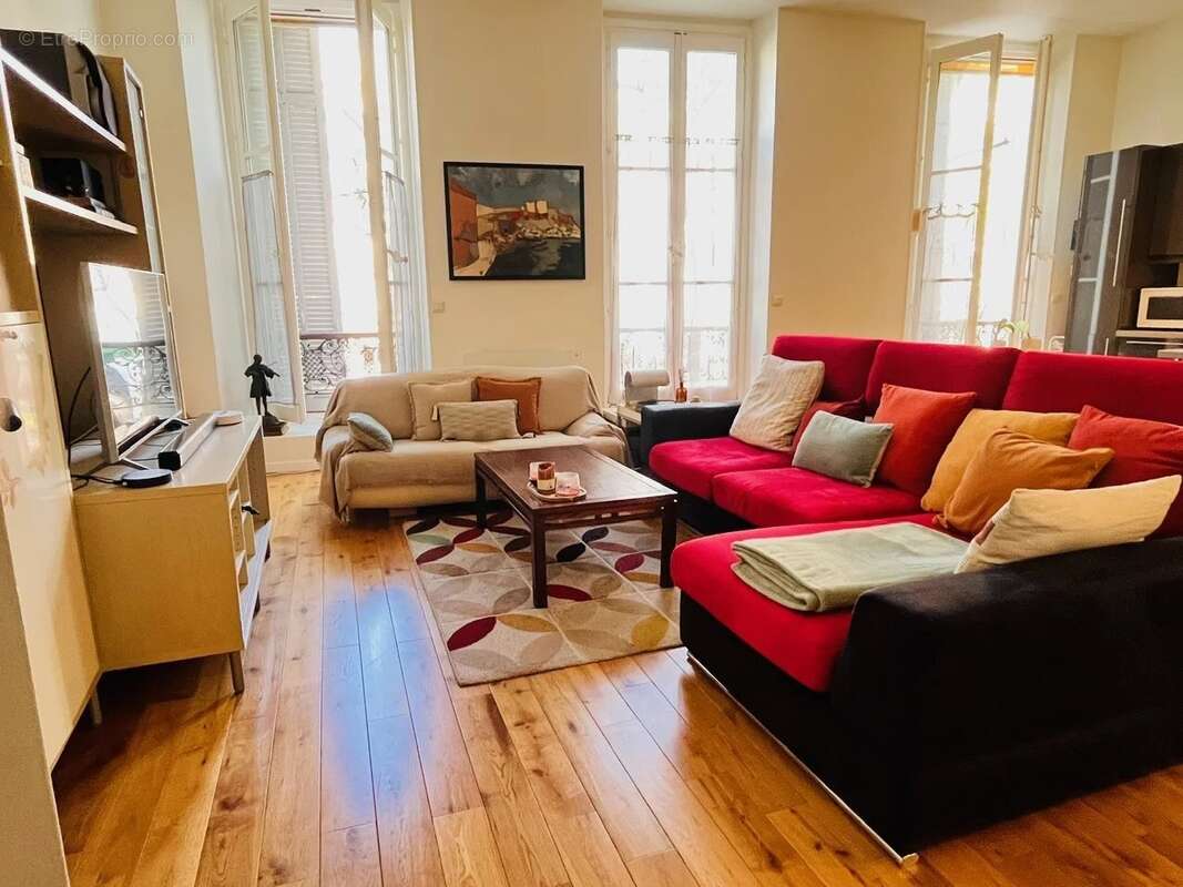 Appartement à MARSEILLE-1E