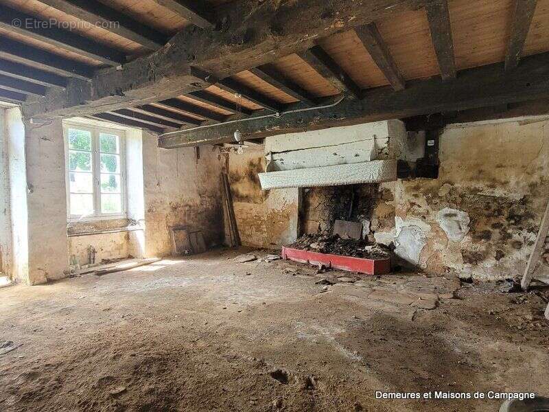 Maison à SAINT-HILAIRE-DU-HARCOUET