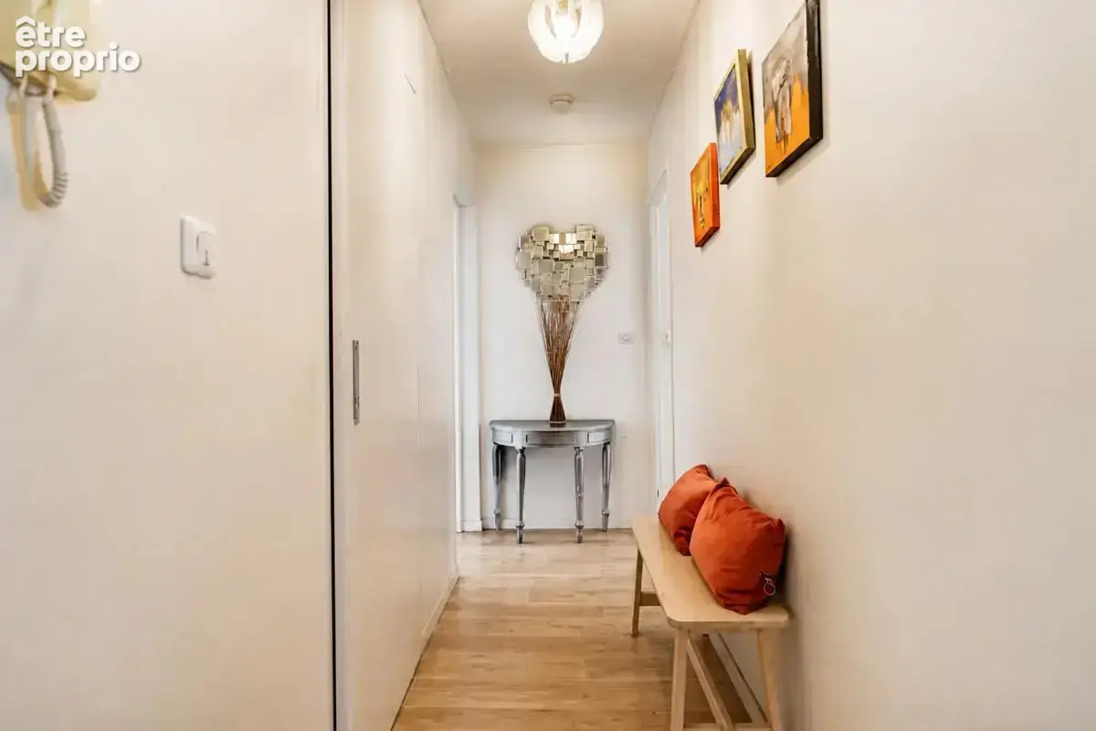 Appartement de 4 pièces de 77 m² à Voiron - photo 9