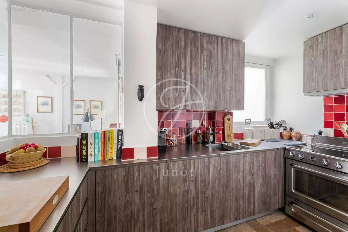 Appartement à PARIS-18E