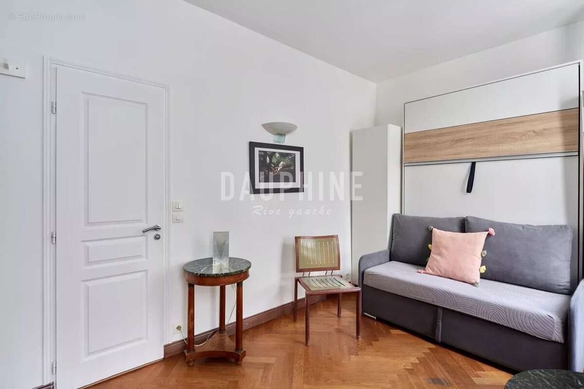 Appartement à PARIS-7E