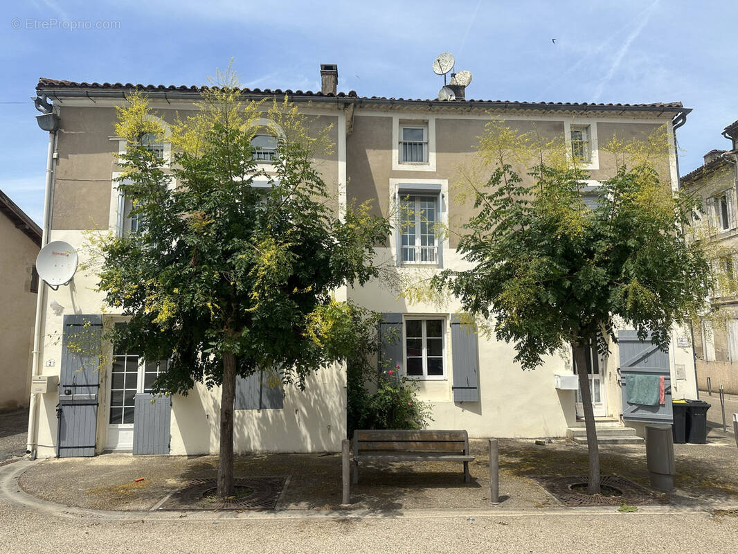 Maison à CAUMONT-SUR-GARONNE