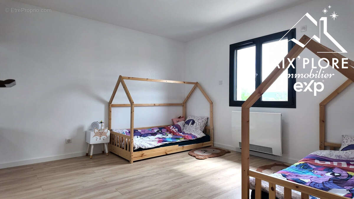 Maison 187 m² à Villette-Sur-Ain  - photo 7