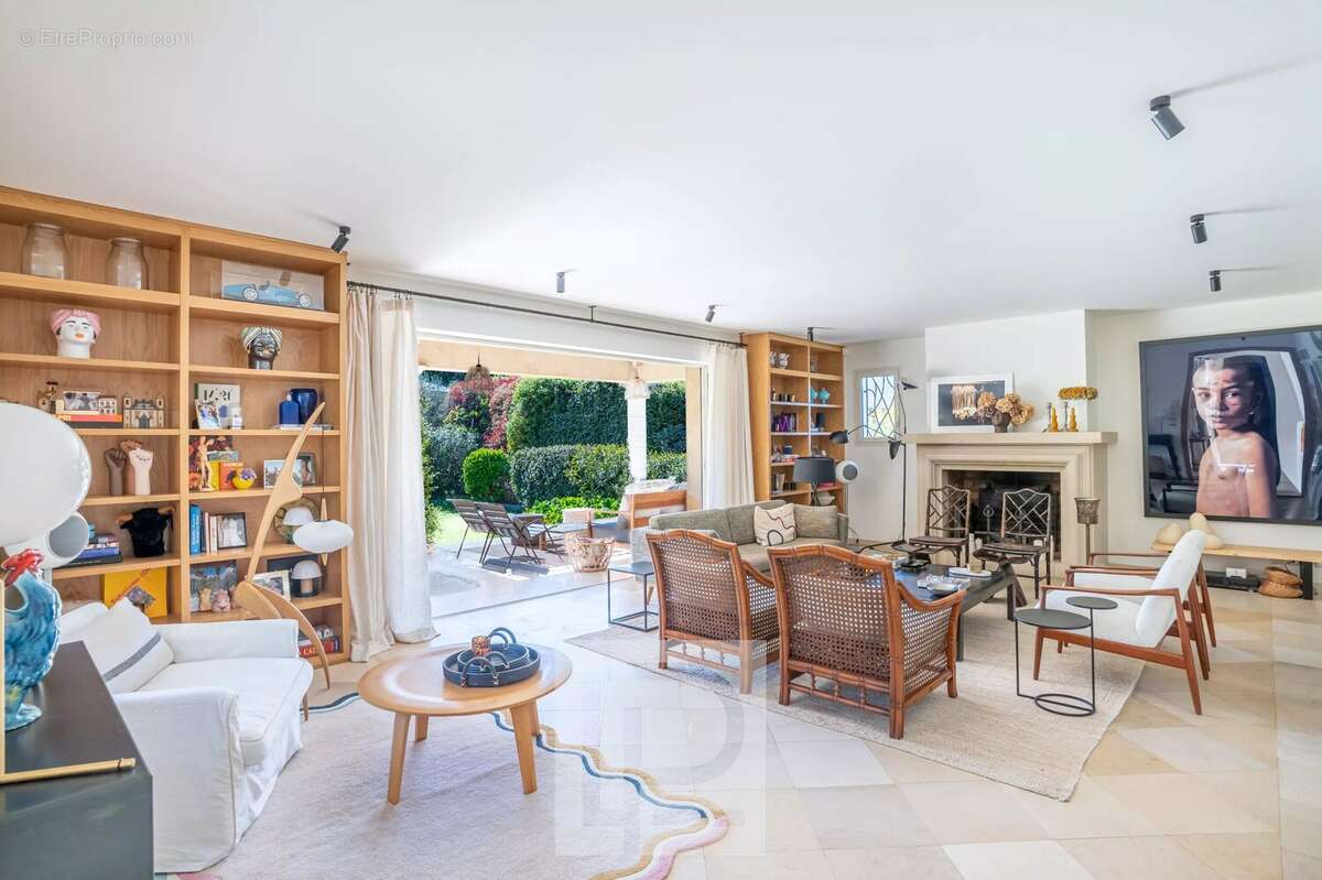 Villa provençale de charme – volumes généreux & domaine sécurisé - photo 8