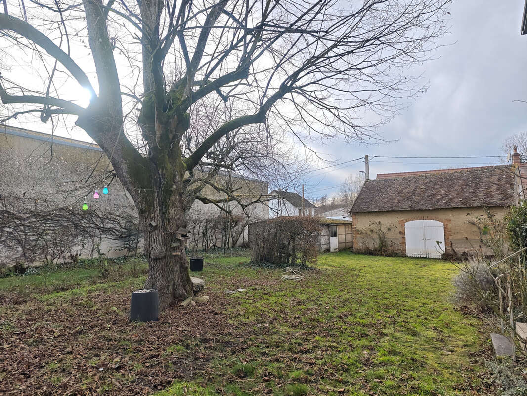 Maison à DORNES
