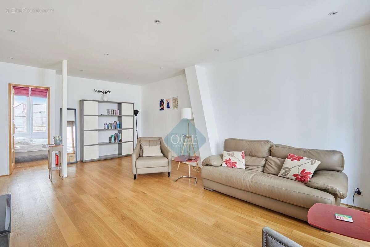 Appartement à PARIS-3E