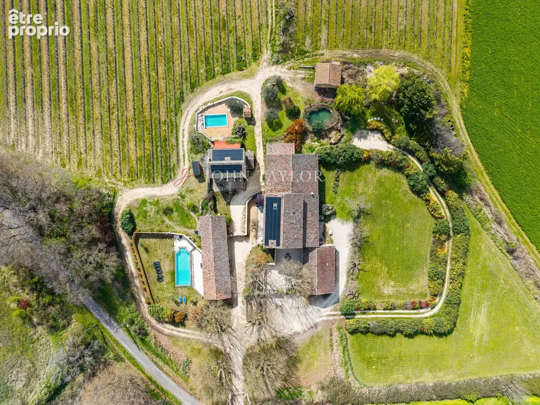 Mas d'exception à vendre à Bonnieux avec vue panoramique sur le Luberon - photo 9
