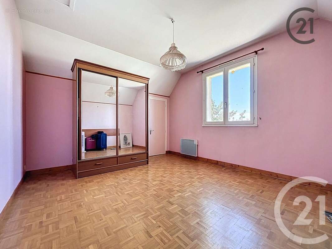 Maison à SAINT-GERMAIN-LAVAL