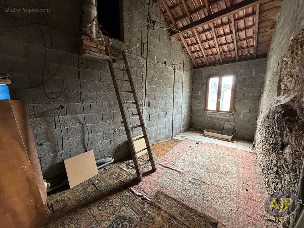 Maison à LA ROMAGNE