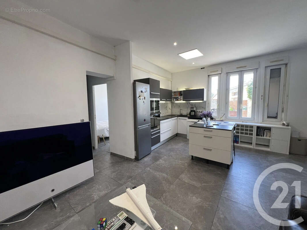 Appartement 42 m² à Lacroix-Falgarde  - photo 2