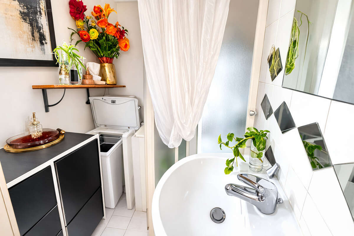 Appartement à MARSEILLE-7E