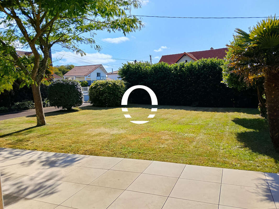 LA PLAINE SUR MER , Maison proche mer sur terrain constructible - photo 4