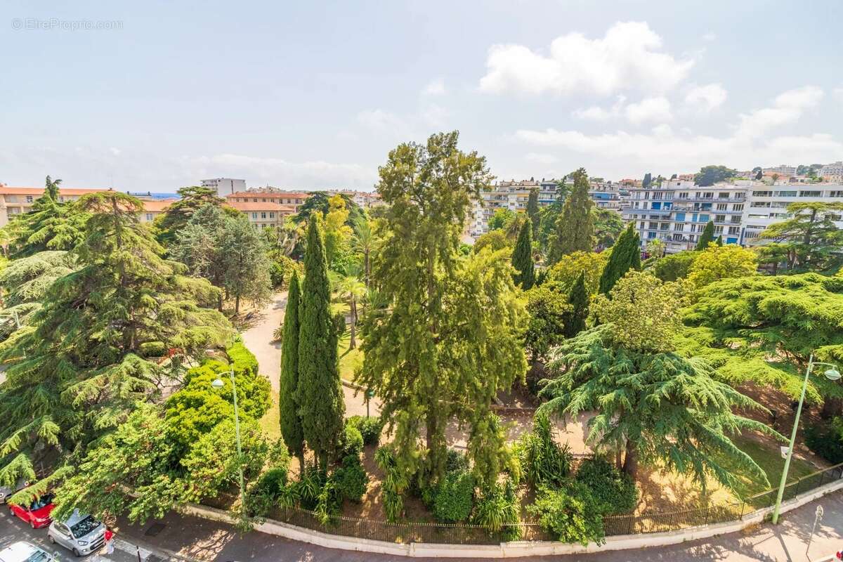 Appartement à LE CANNET