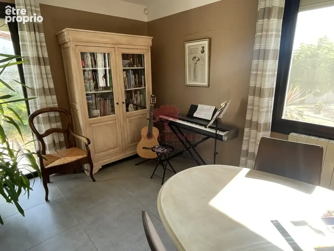Le pouget - a vendre villa de type t4 avec une piscine - photo 8