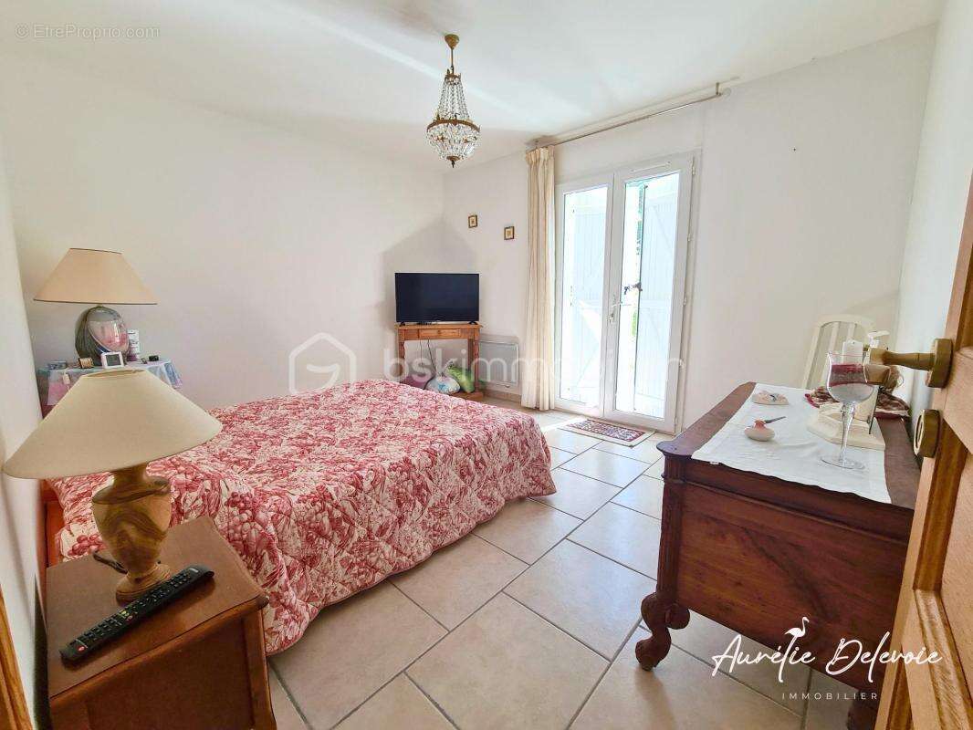Maison de plain-pied de 135 m² avec 4 chambres, garage double et terrain de 1 580 m² à Nages, à proximité du lac du Laouzas - photo 5