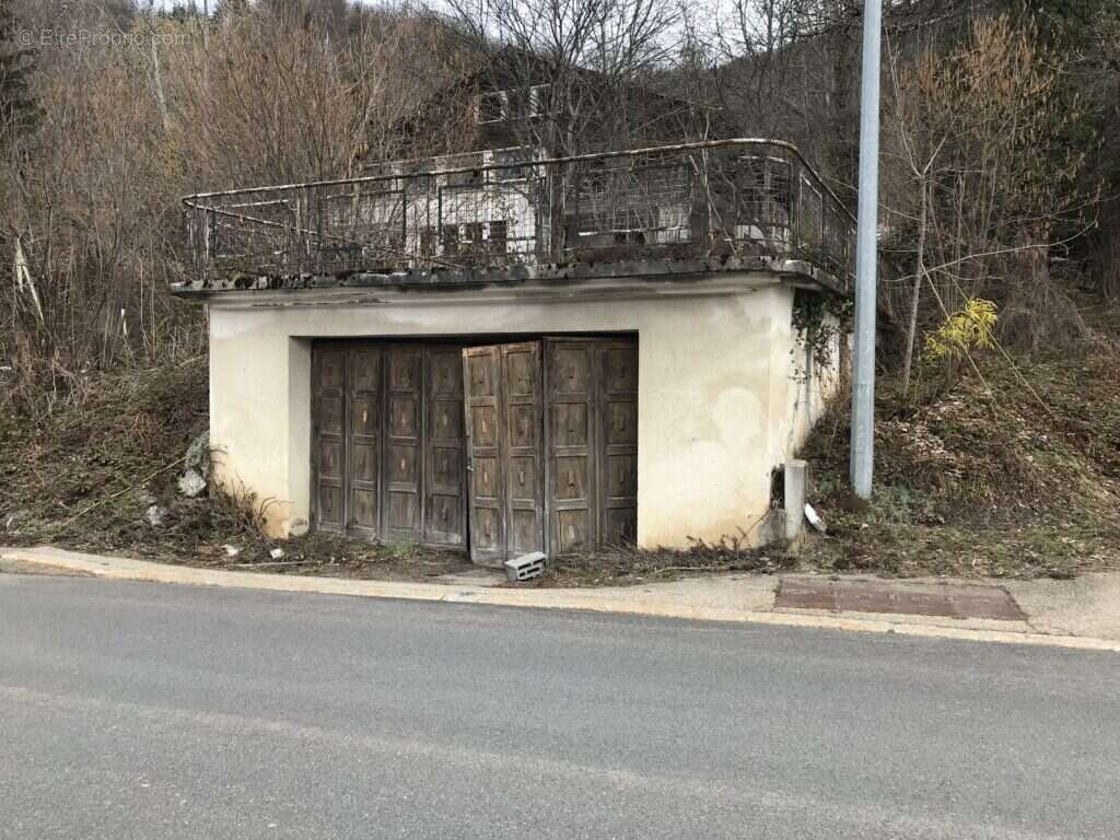 Maison à ARACHES-LA-FRASSE