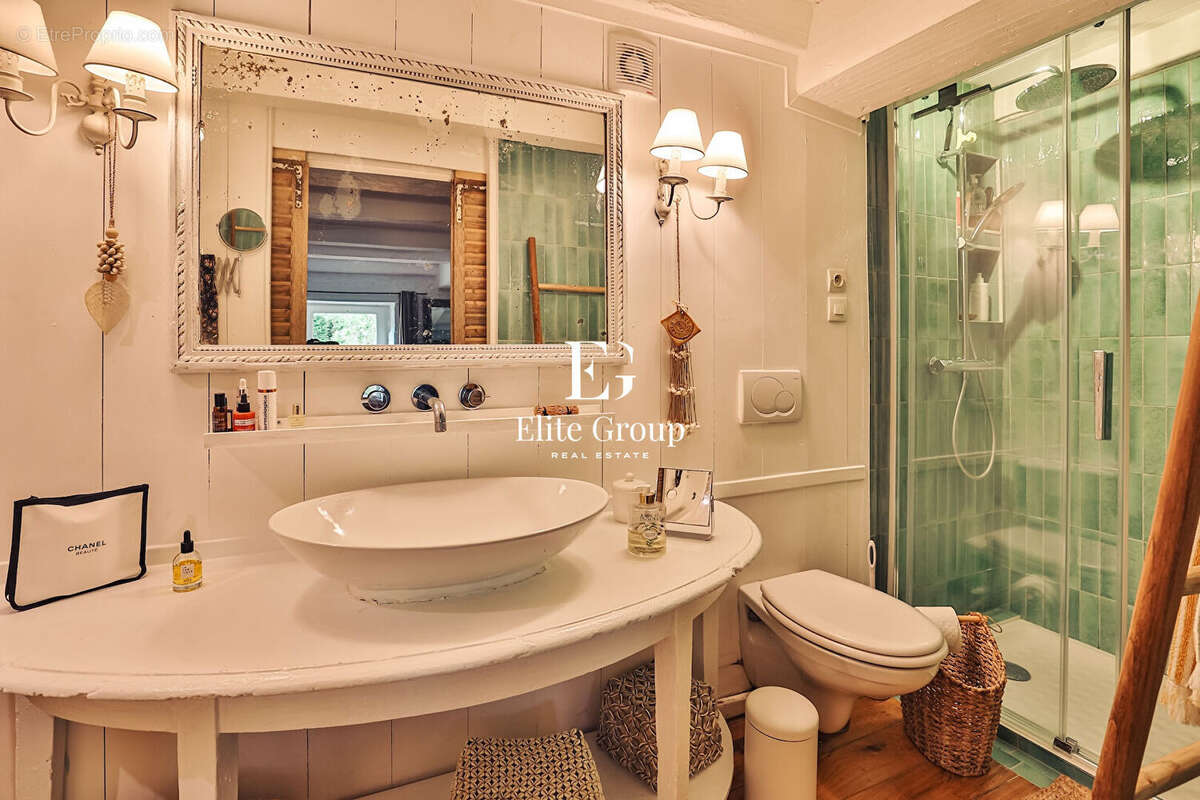A vendre magnifique charentaise aux portes de la rochelle - 254 m2 - photo 14