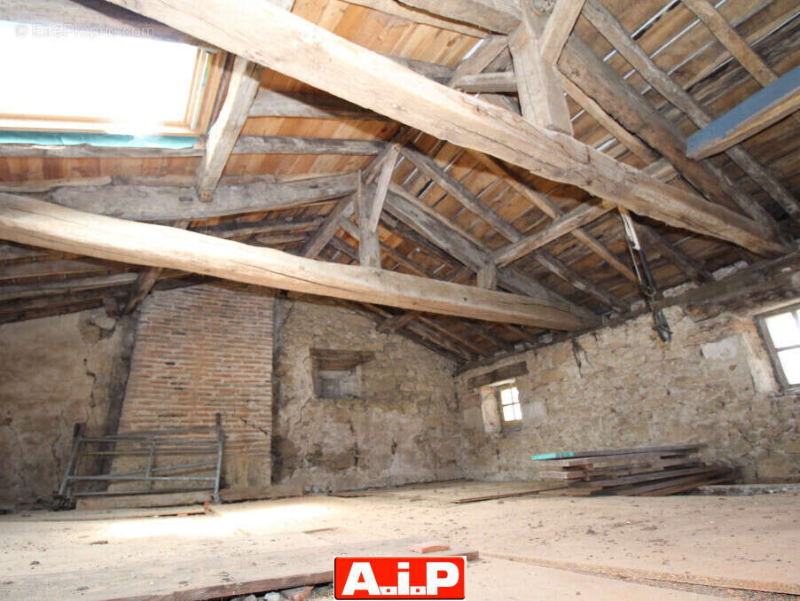 Maison à SAINT-AMAND-SUR-SEVRE