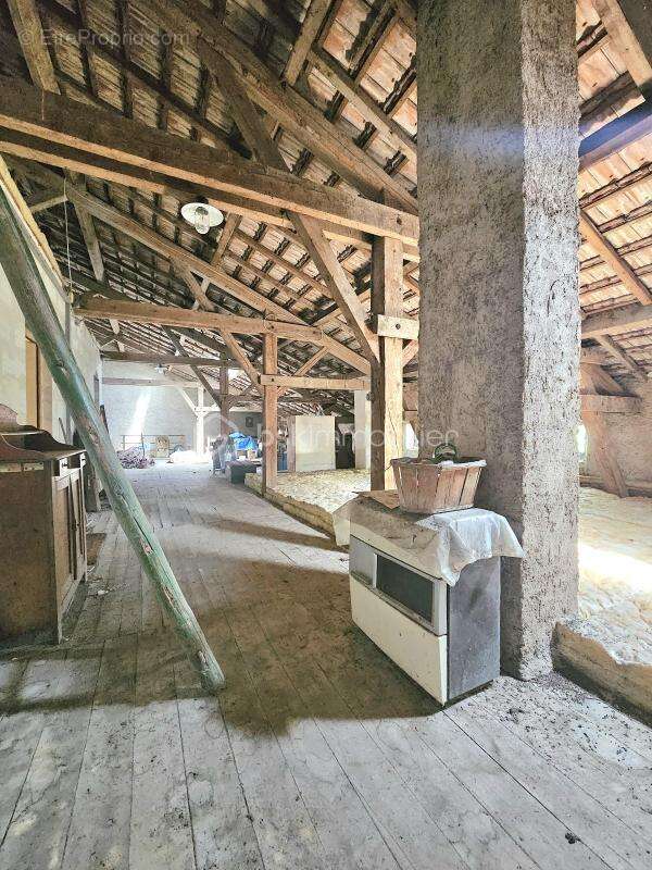 Maison à SEICHEPREY