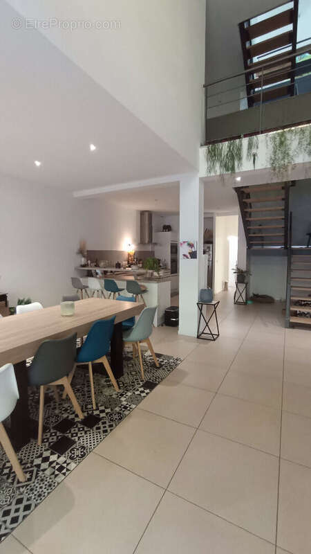 Maison " style loft "  265 m²  St paul en jarez  42740 - photo 3