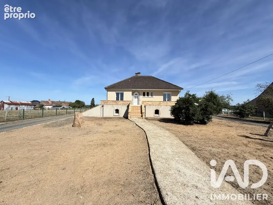 Photo 1 - Maison à LA SUZE-SUR-SARTHE