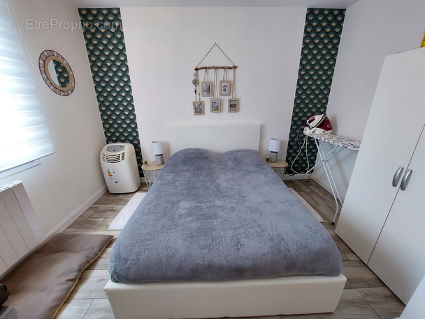 Maison à SAINTE-RADEGONDE-DES-NOYERS