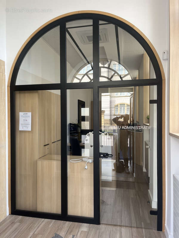 Commerce à CHATEL-SAINT-GERMAIN