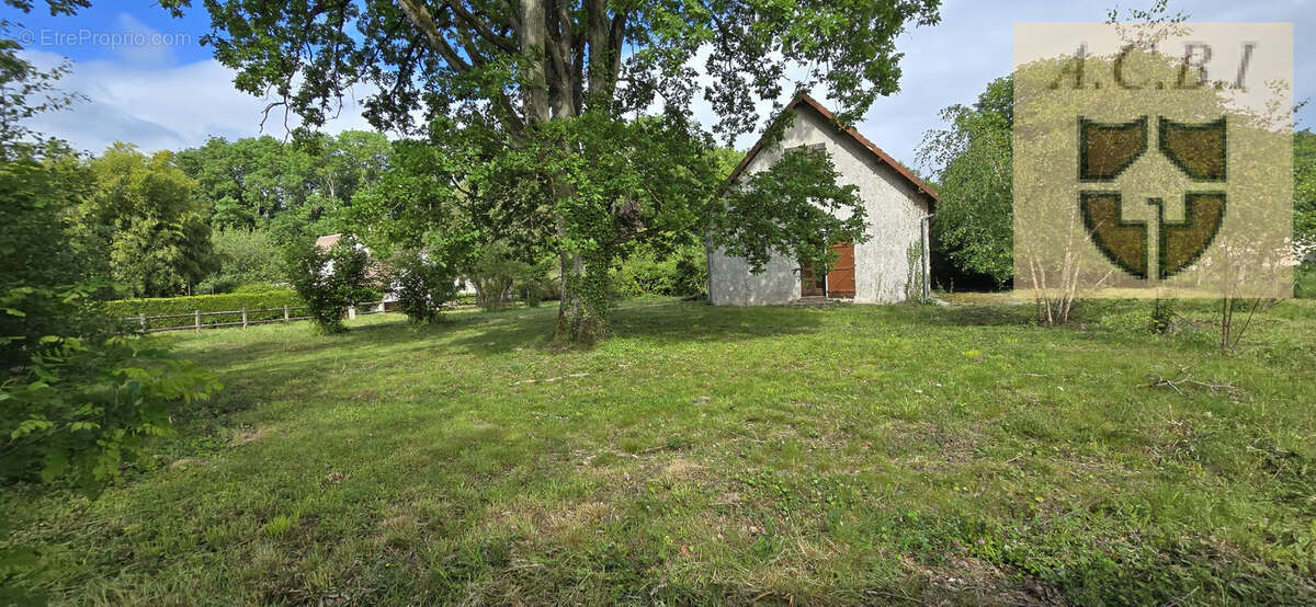Maison à LIGNIERES