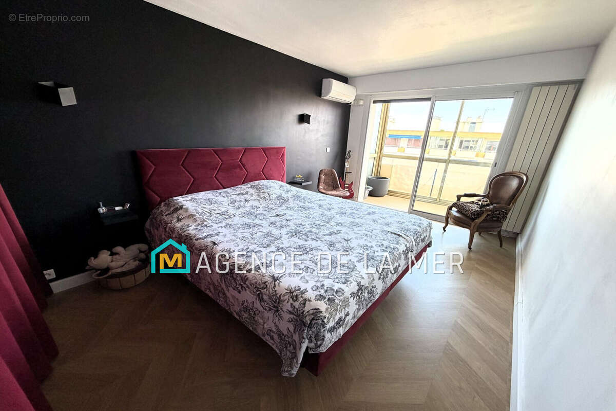 Appartement à MANDELIEU-LA-NAPOULE