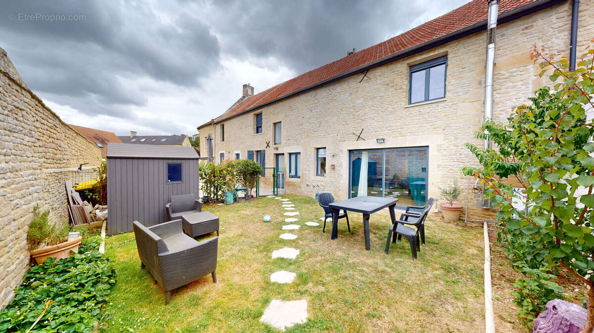 Maison à COURSEULLES-SUR-MER