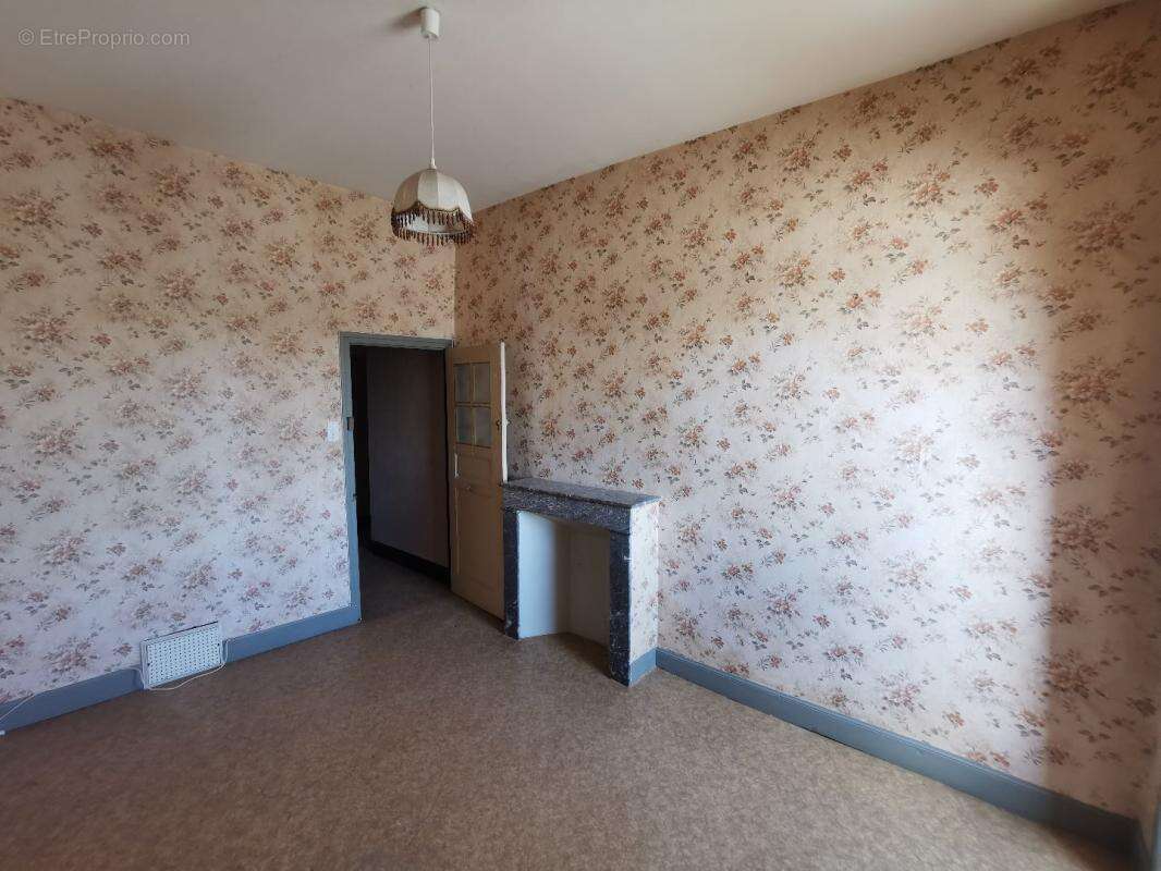 Maison à SEVERAC-LE-CHATEAU